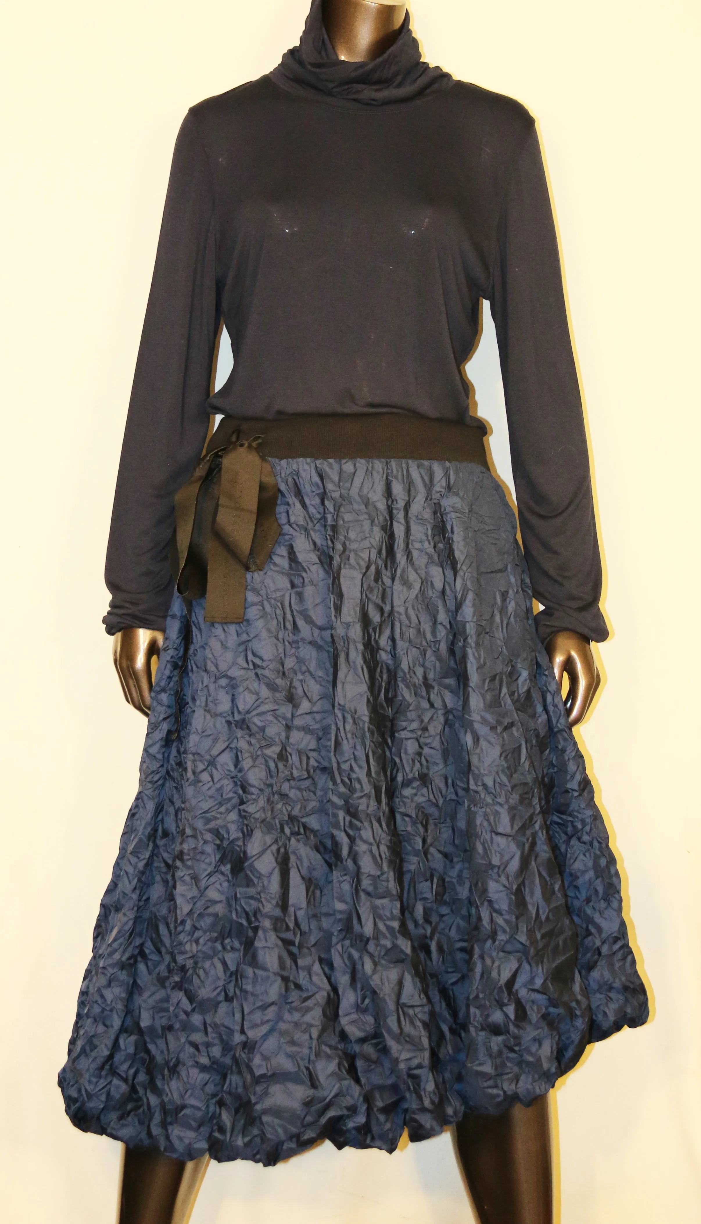 Asymmetrical Bubble Hem Skirt