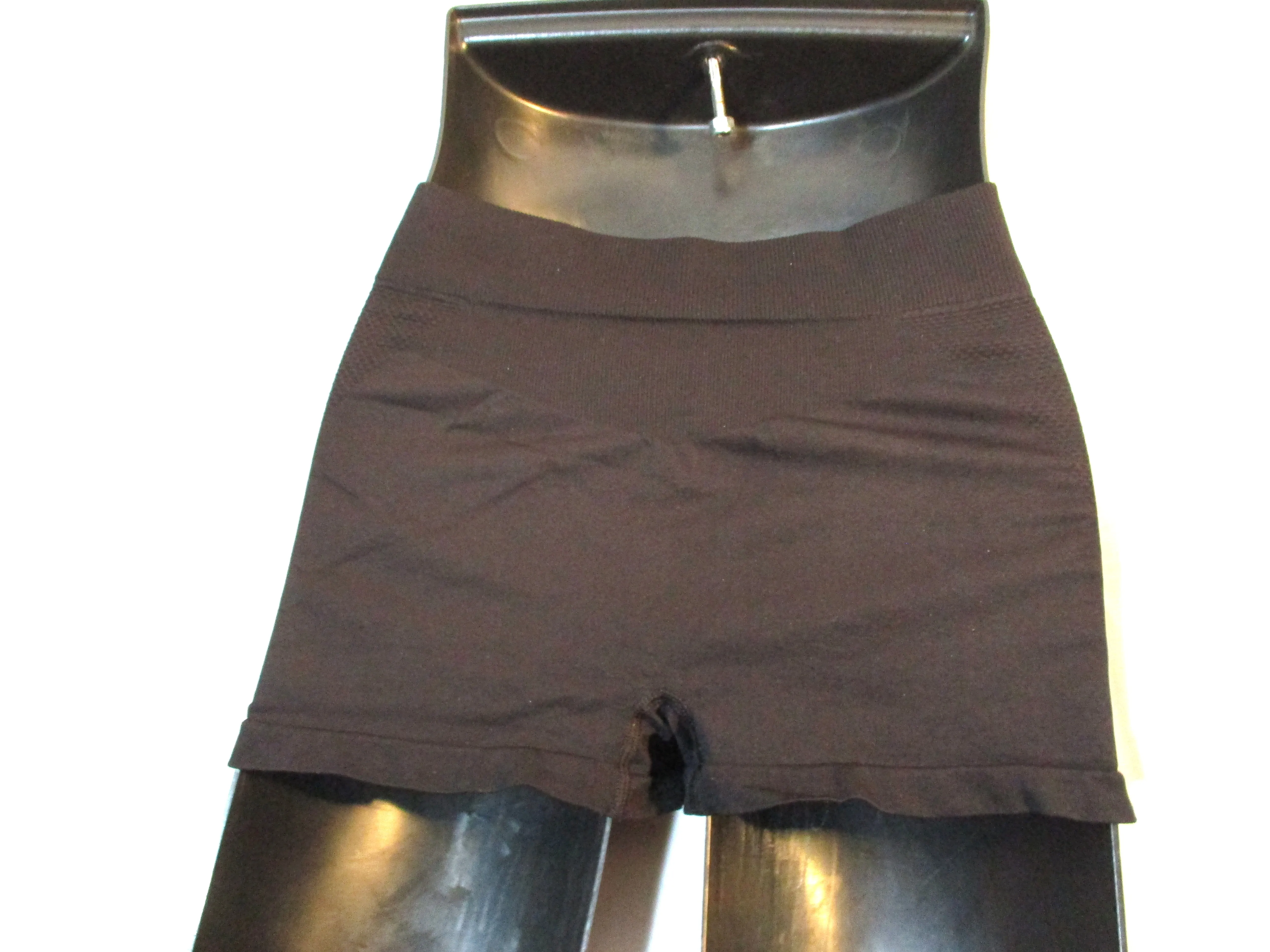 LUCAS HUGH Hottie Bootie KNIT SHORTS L BLACK Running