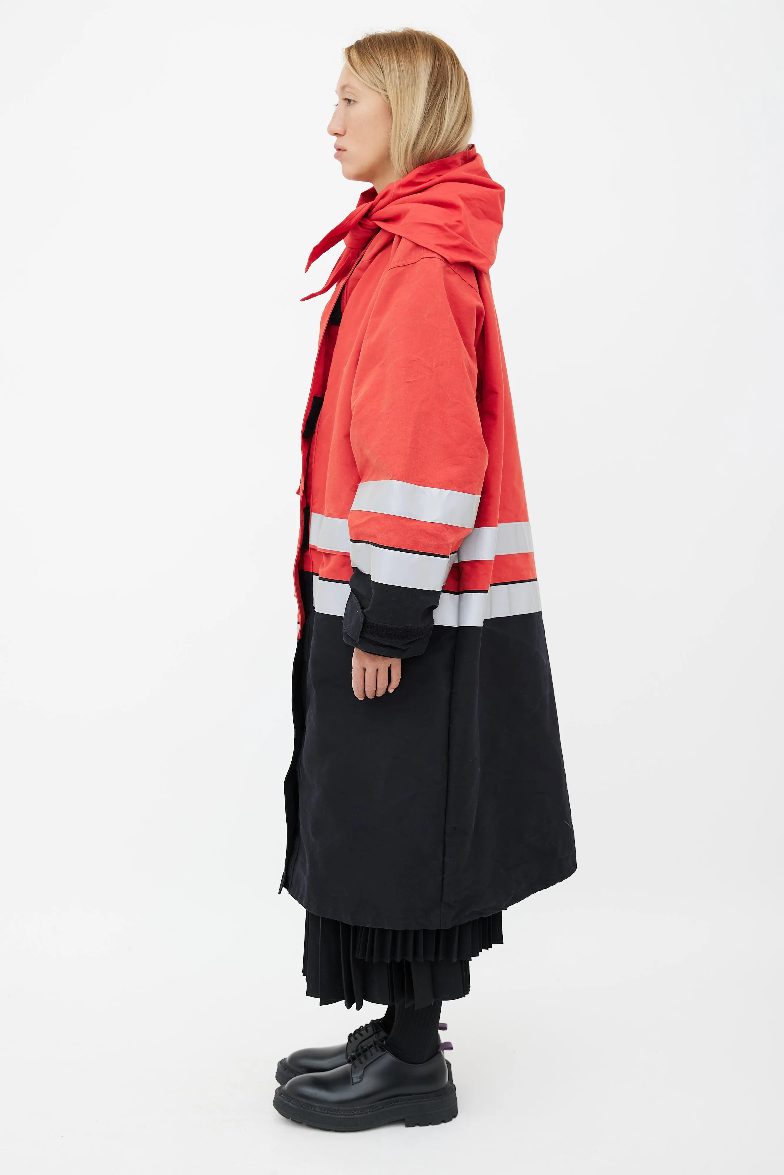 Resort 18 Red & Black Canvas Pulled Parka