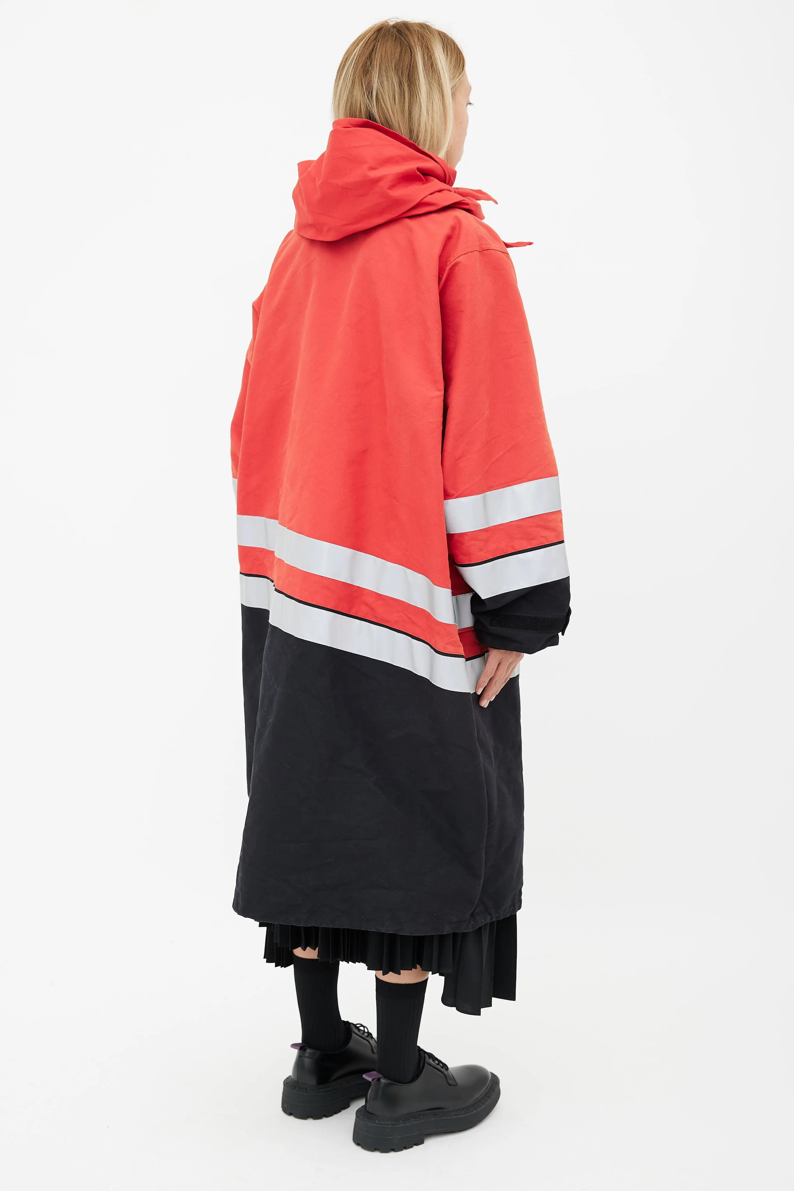 Resort 18 Red & Black Canvas Pulled Parka
