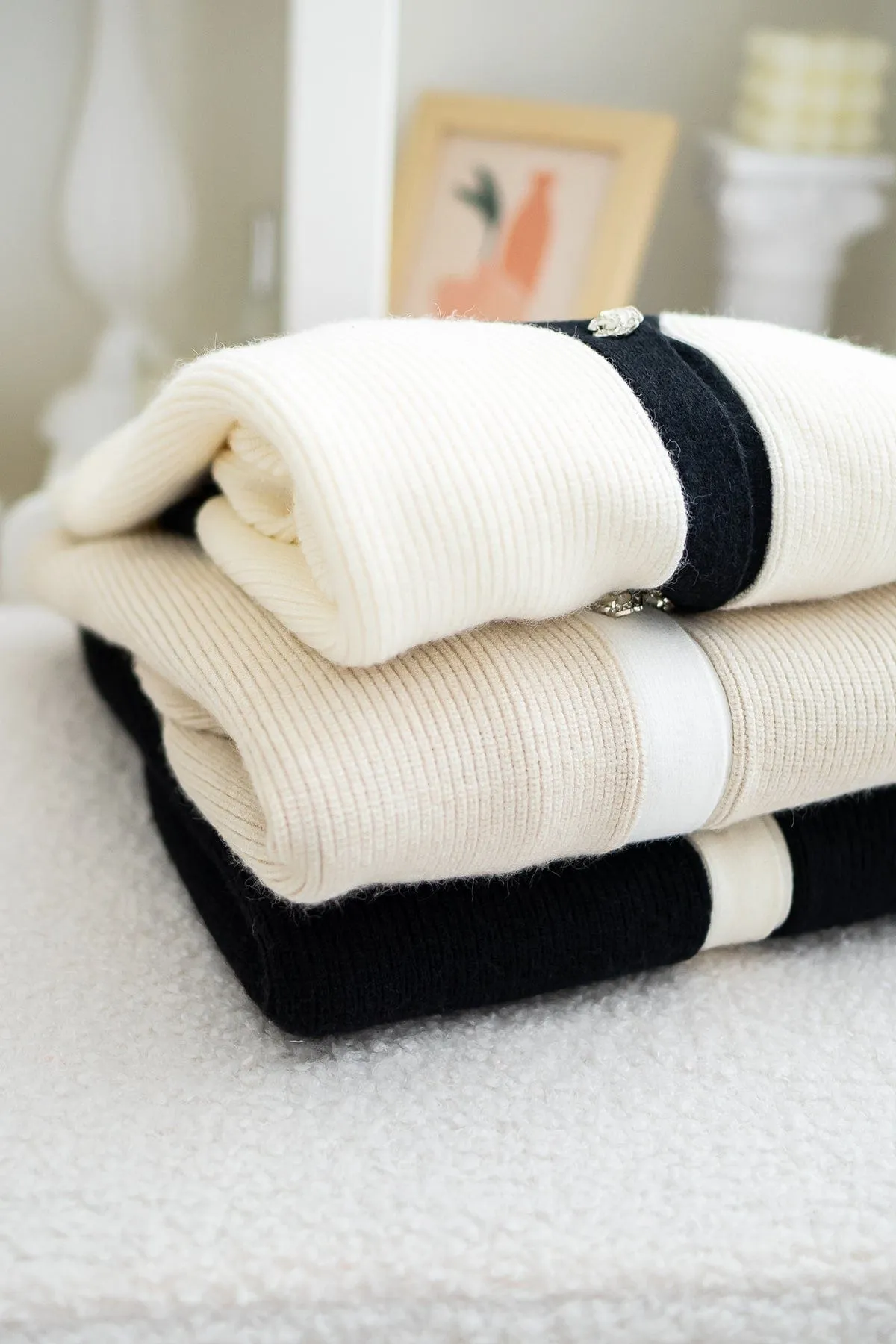 REVERIE CONTRAST PULLOVER CARDIGAN IN CREAM