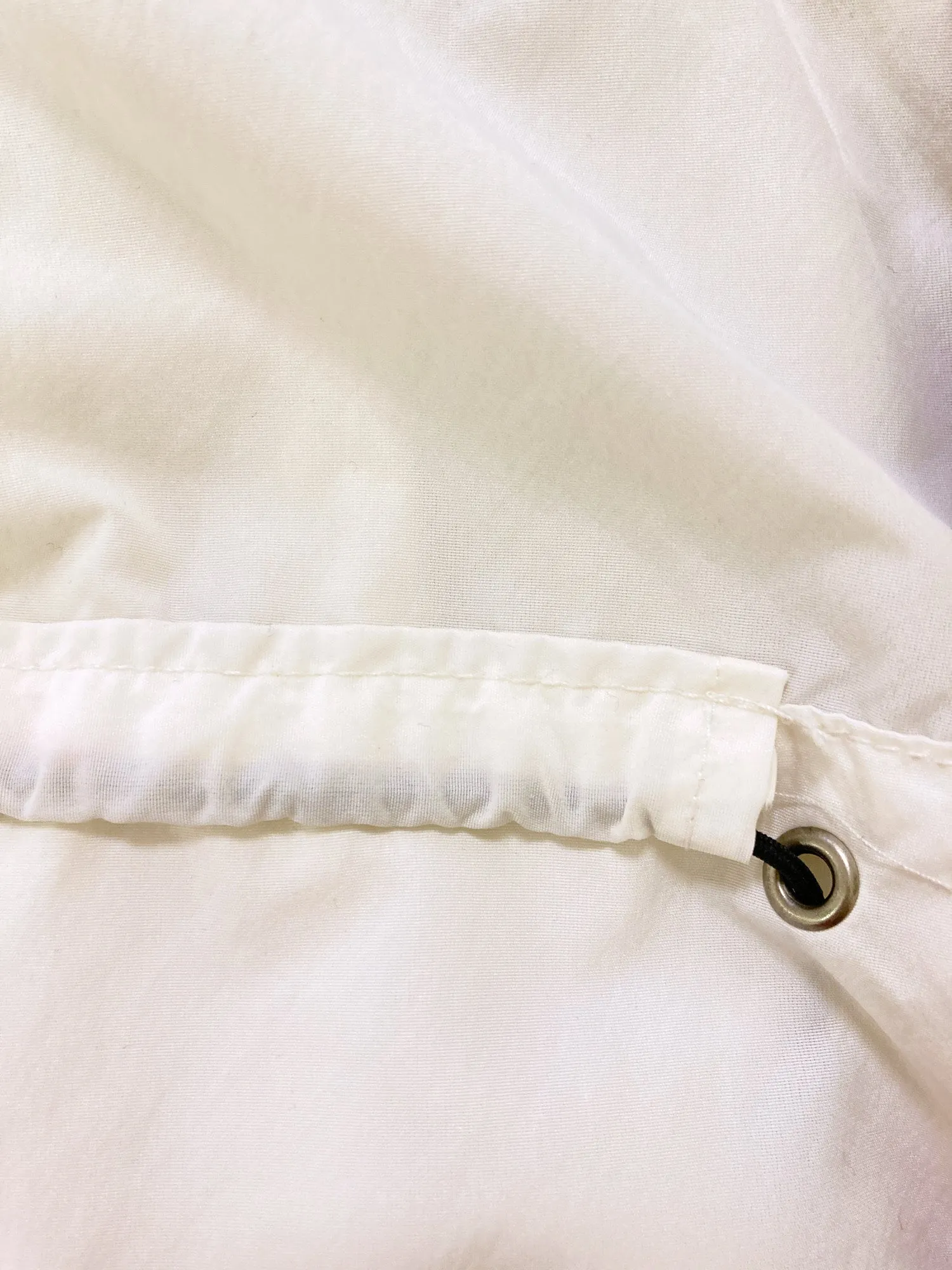 Sierra Designs 1990s white nylon 4 pocket parka with pullover hood - XL