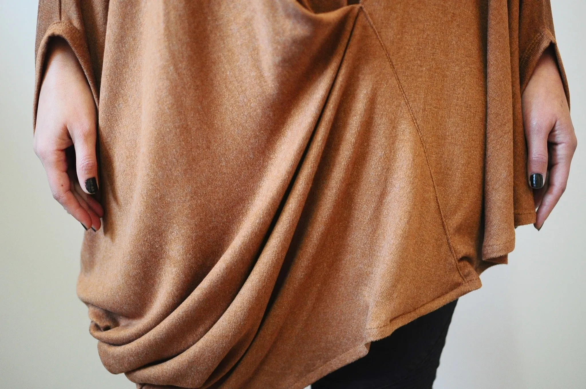 Women's Twisted Top / Loose Casual Cotton Blouse