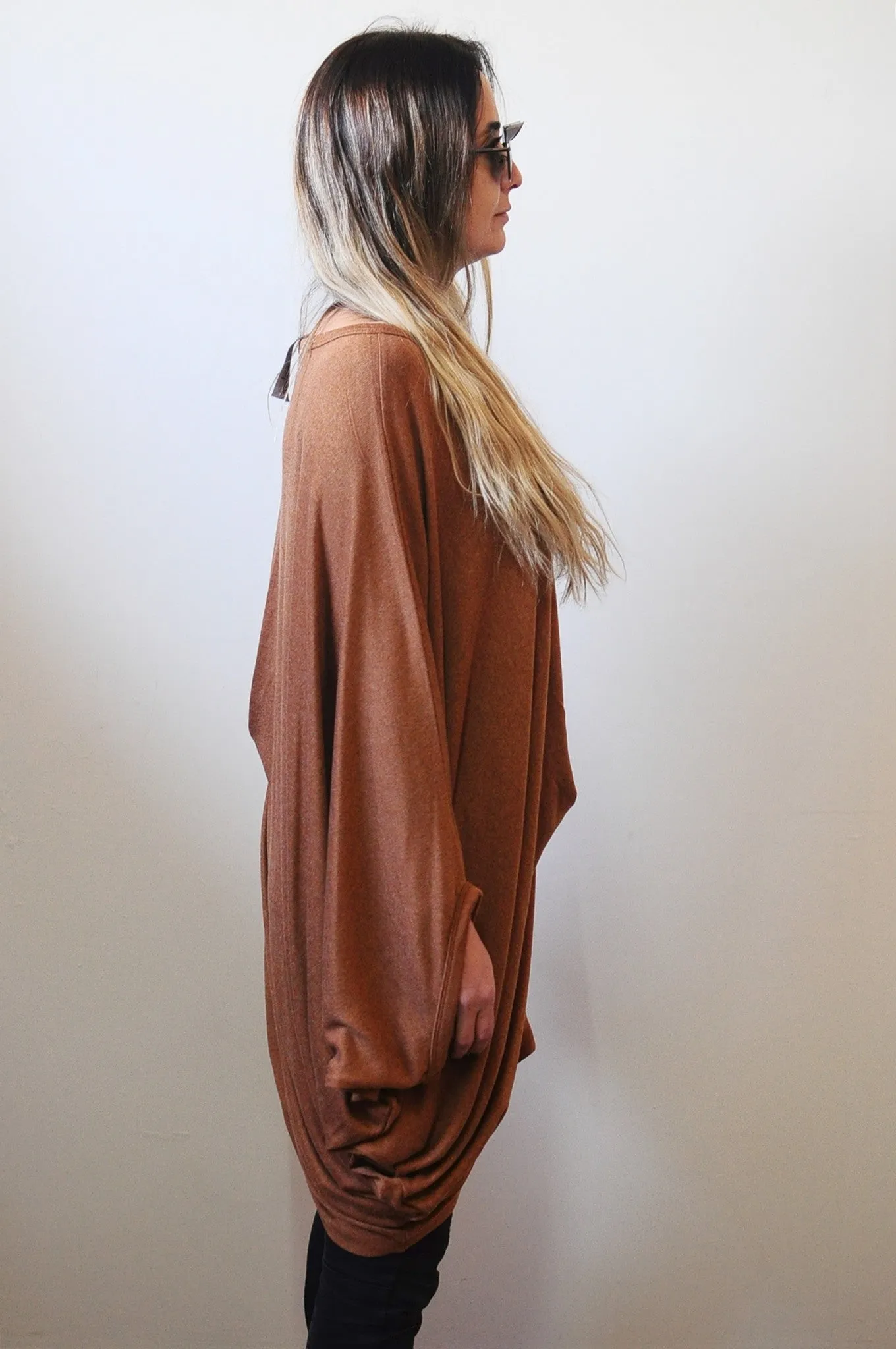 Women's Twisted Top / Loose Casual Cotton Blouse
